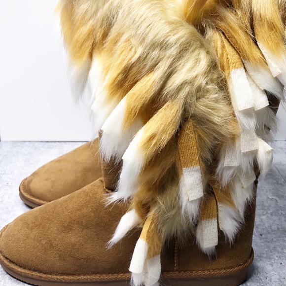 SOLD-Furry Fuzzie Boots Size 10 Brown - Picture 2 of 5